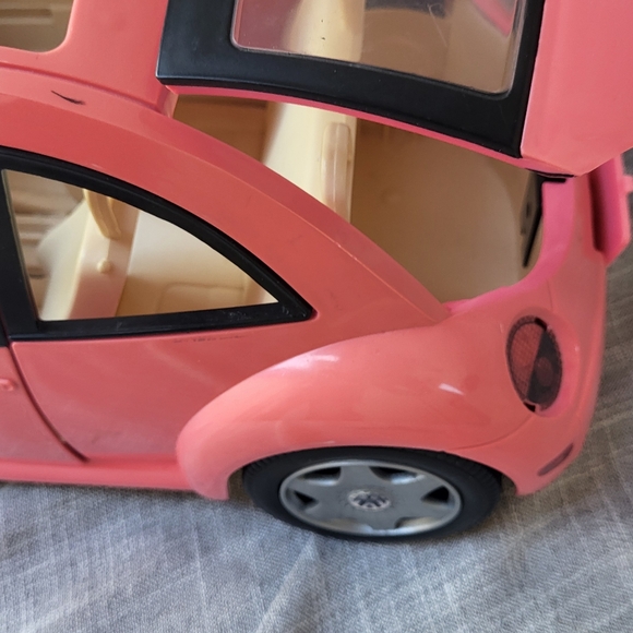 2000 Mattel Barbie Volkswagen Beetle Bug Hot Pink Car w/ car keys Vintage - Picture 5 of 8